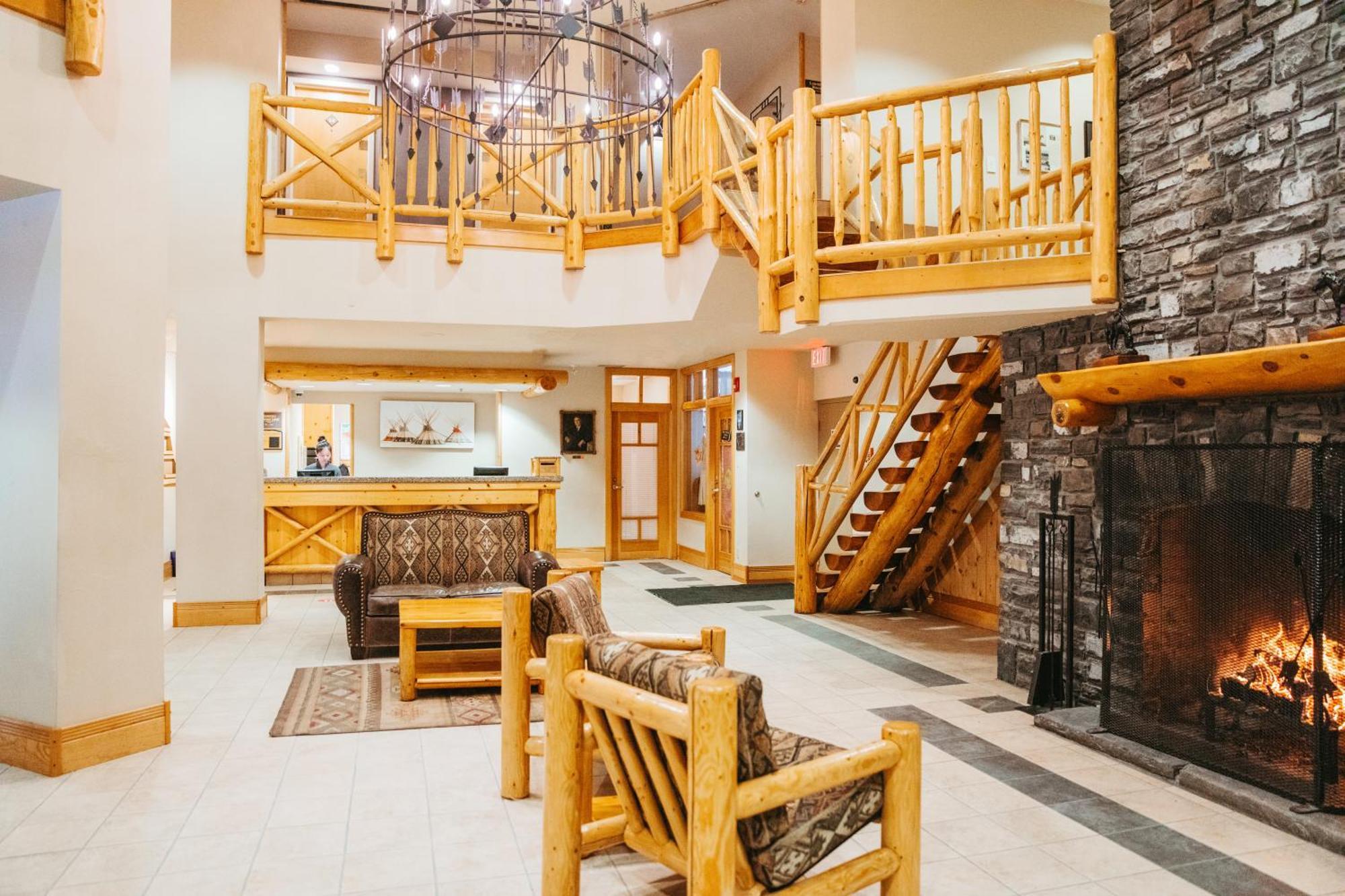 Brewster Mountain Lodge Банф Екстериор снимка